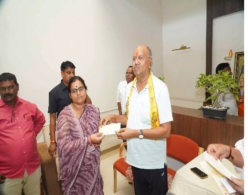 जरूरतमंदों के लिए आगे आए रायपुर सांसद बृजमोहन अग्रवाल