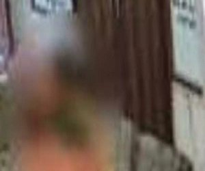 CG – नेता और शिक्षिका की रंगरलियों का भांडा फूटा, सरकारी क्वार्टर में मचा हंगामा