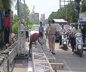 राजधानी में हादसा, विश्व साइकिल दिवस के लिए लगाया गया सेटअप गिरा, मजदूर को आई चोट…