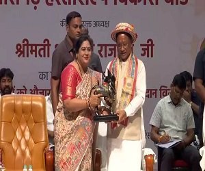 छत्तीसगढ़ हस्तशिल्प विकास बोर्ड के पदभार ग्रहण समारोह में शामिल हुए CM साय